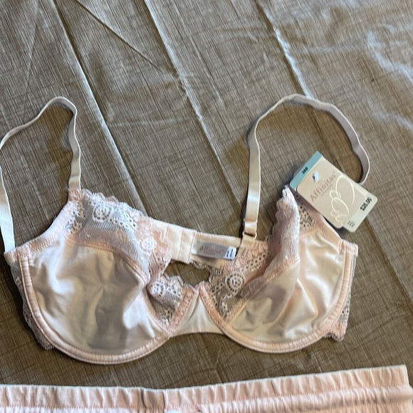 Bra Bundle - Picture 4 of 6